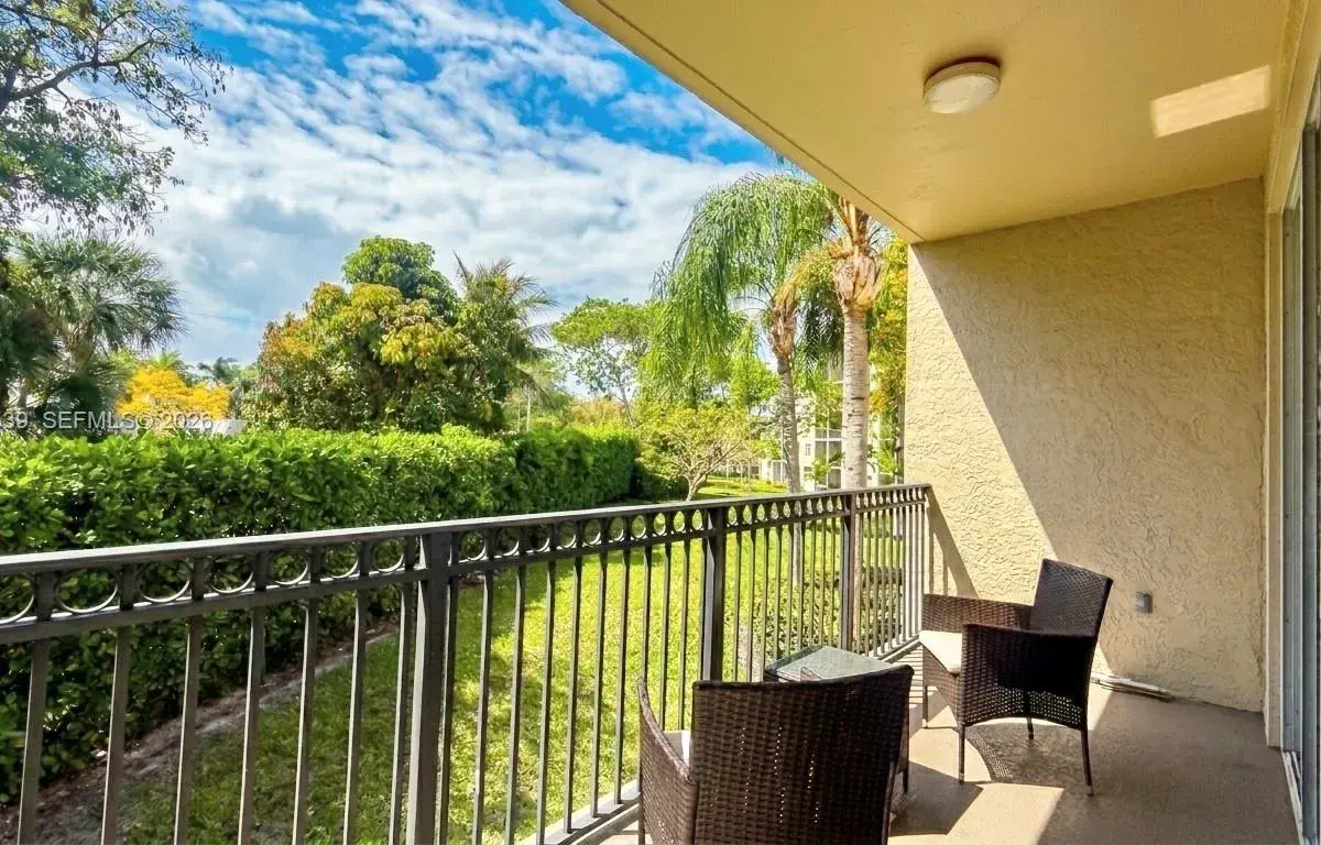 26 Royal Palm Way # 201, Boca Raton FL 33432