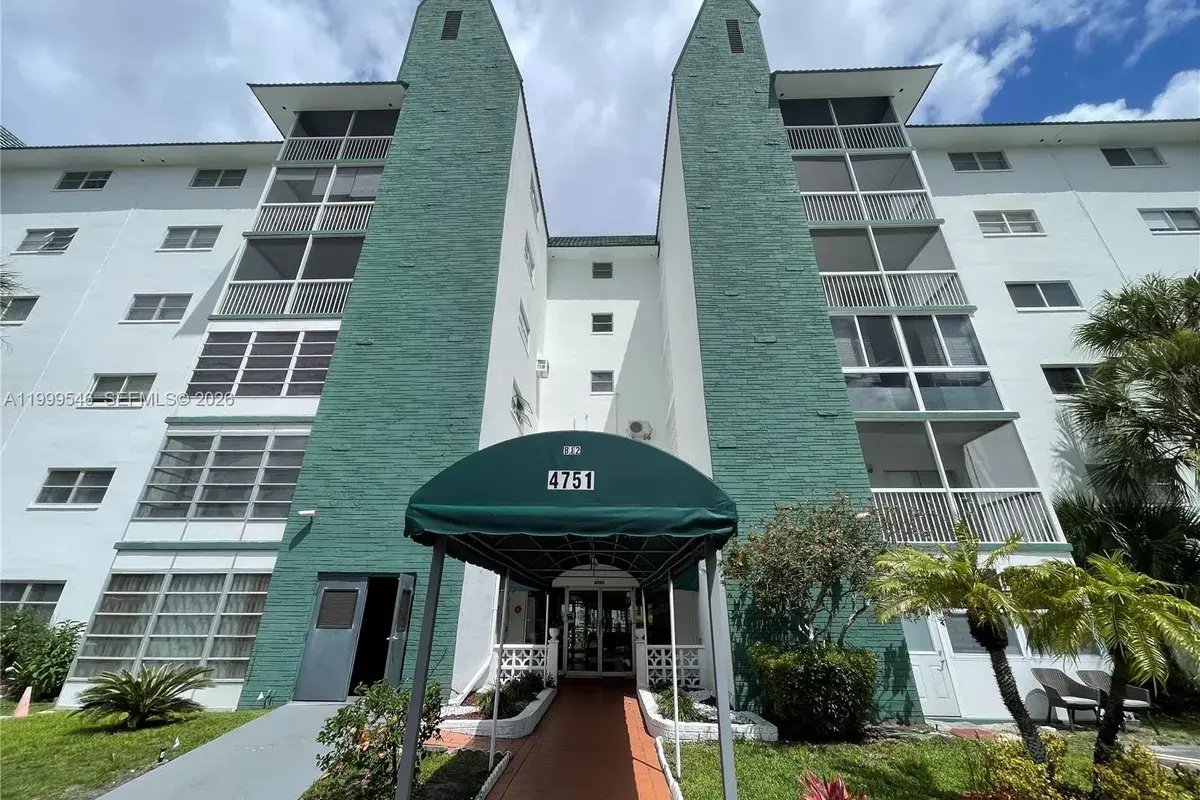 4751 NW 21st St # 611, Lauderhill FL 33313