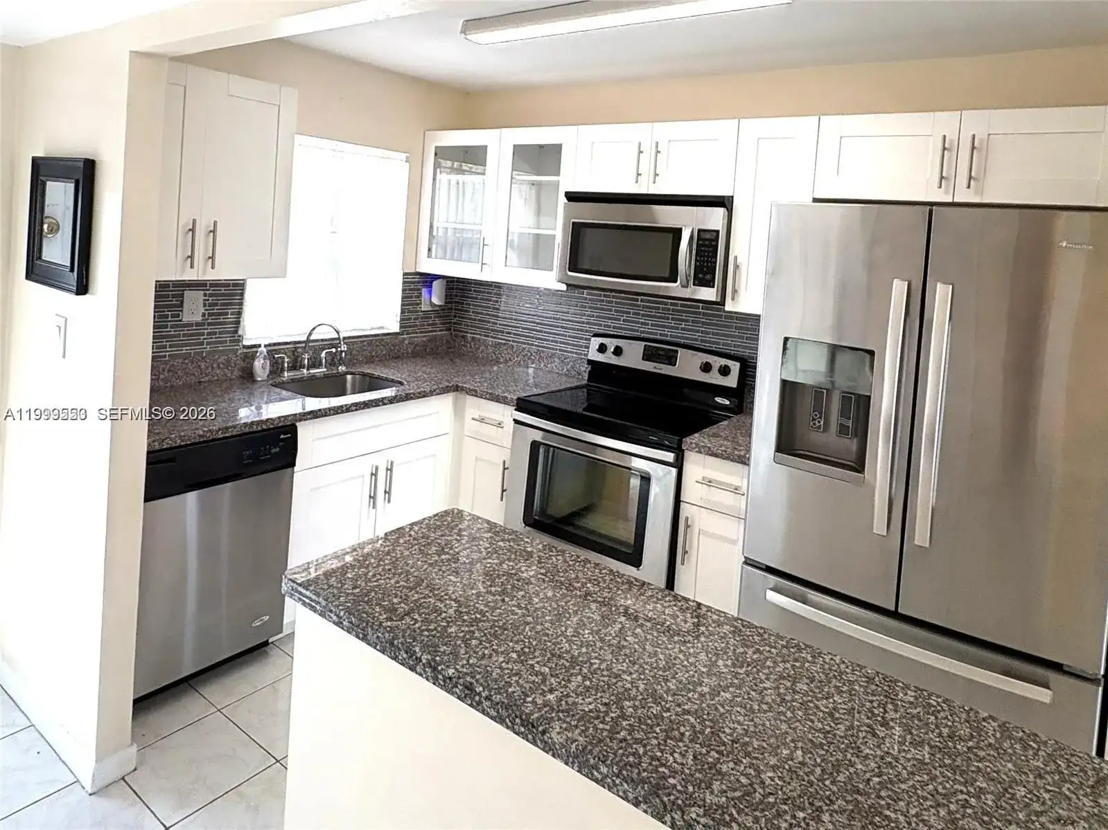 8901 Sunrise Lakes Blvd # 204, Sunrise FL 33322 photo 3