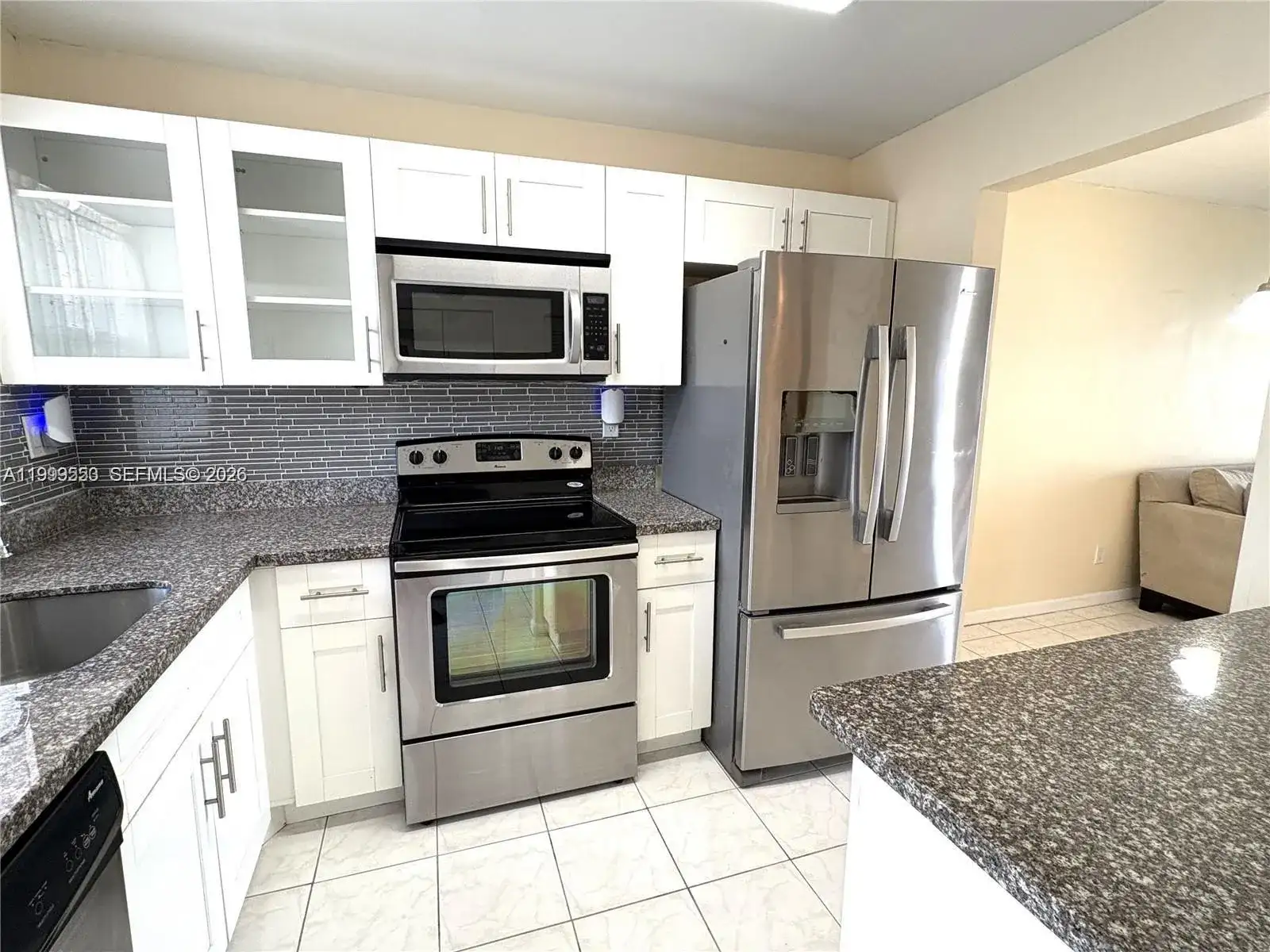 8901 Sunrise Lakes Blvd # 204, Sunrise FL 33322 photo 4