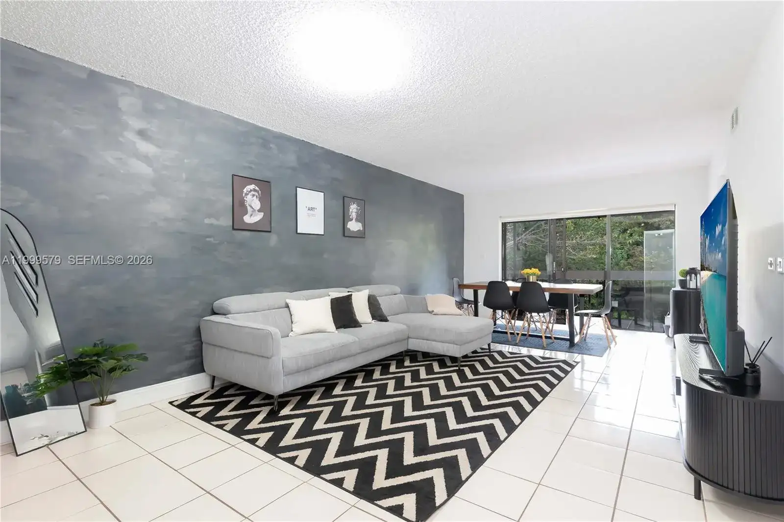 8885 Fontainebleau Blvd # 205, Miami FL 33172 photo 2