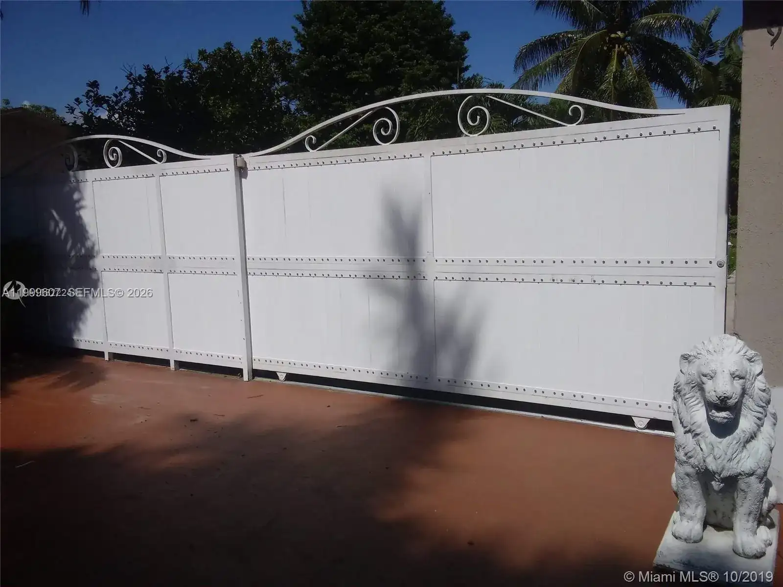 9841 SW 48th St # 1, Miami FL 33165 photo 2