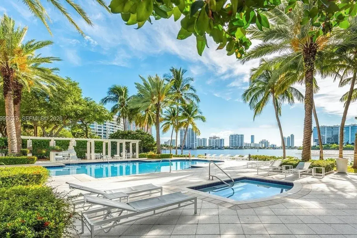 3255 NE 184th St # 12215, Aventura FL 33160