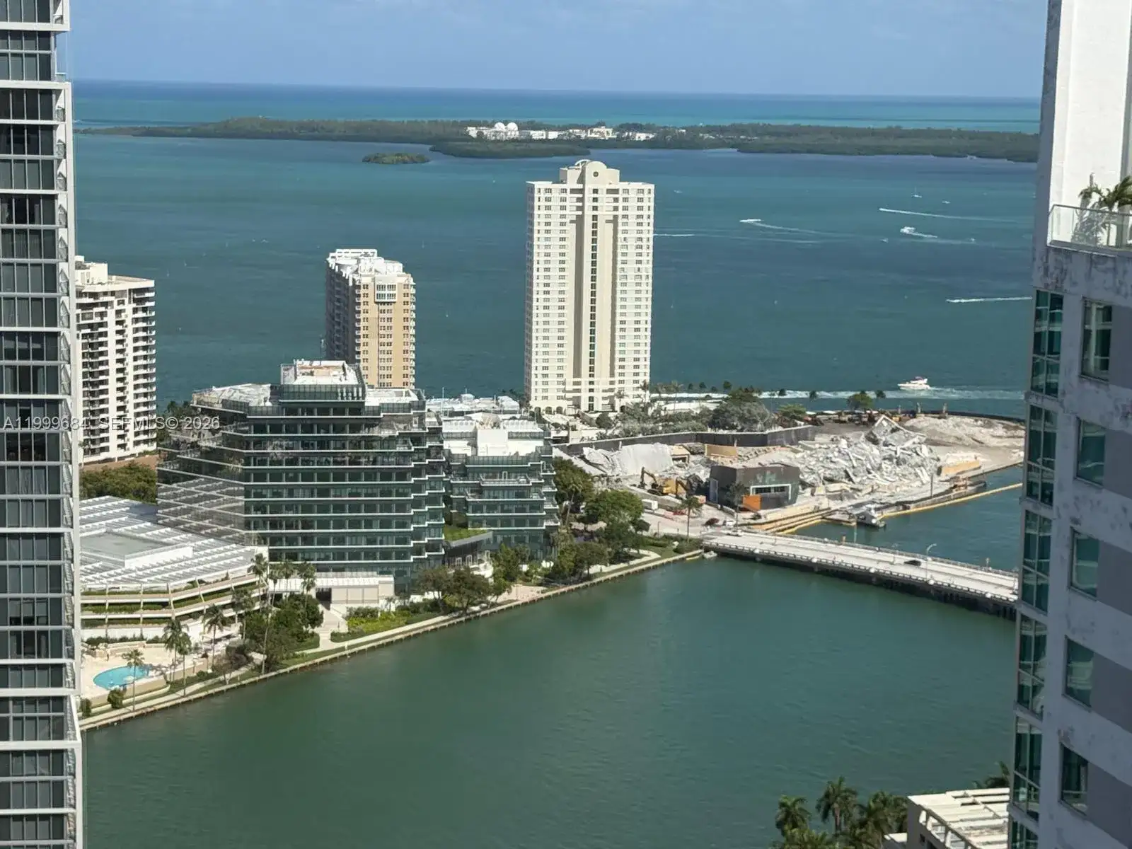 77 SE 5TH Street # 4214, Miami FL 33131 photo 2