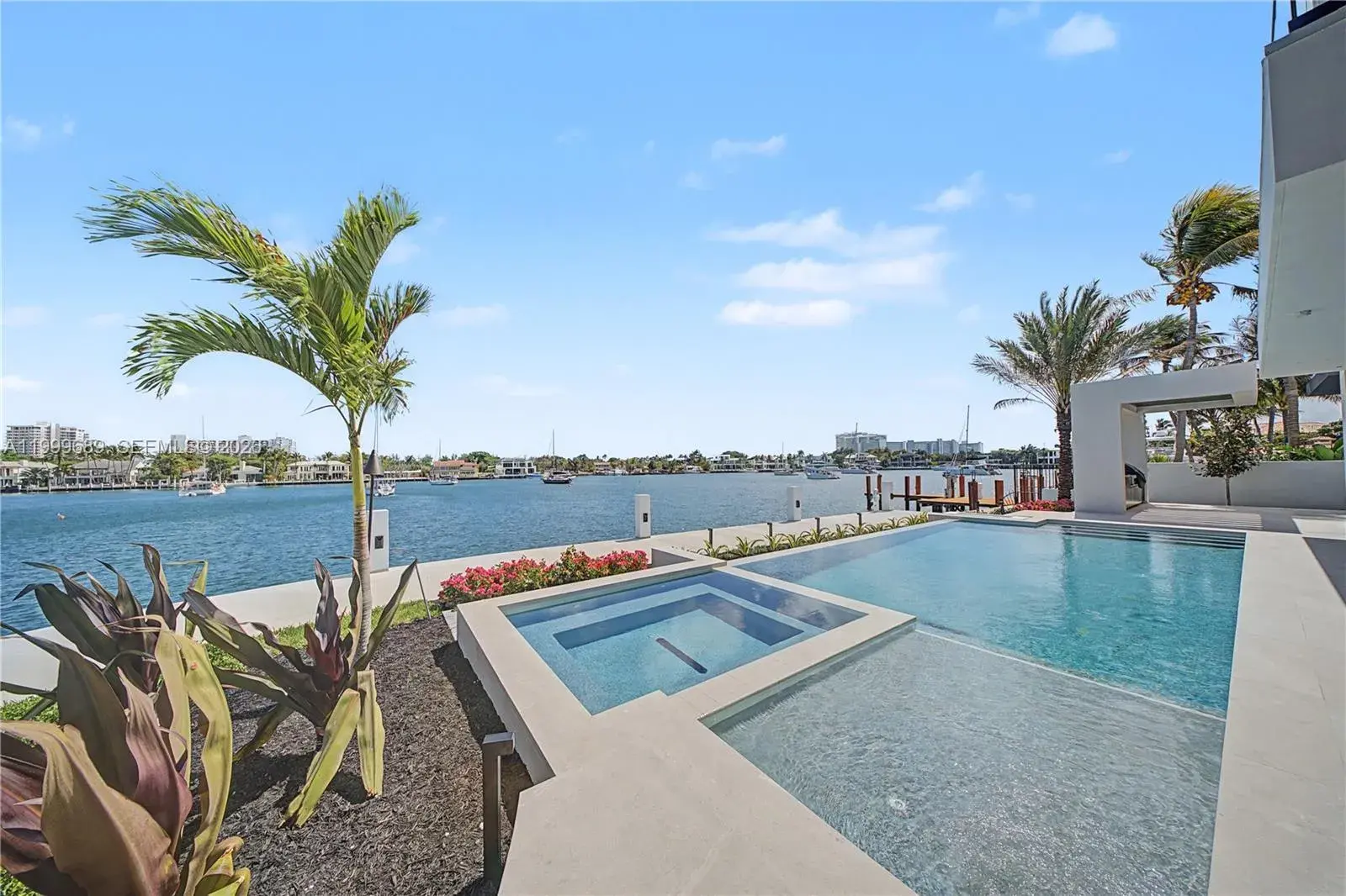 1400 W Lake Dr, Fort Lauderdale FL 33316