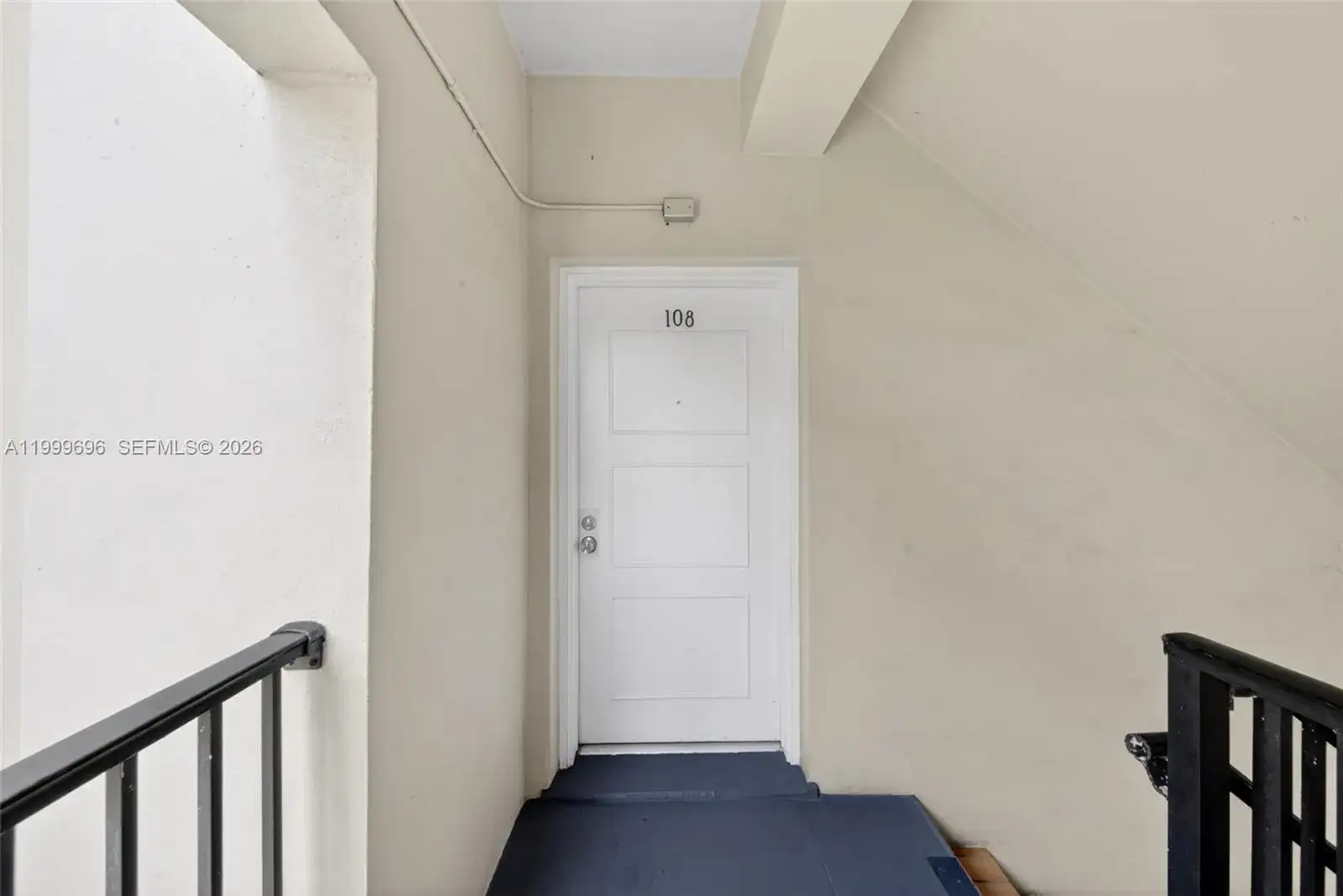 6815 Edgewater Dr # 108, Coral Gables FL 33133 photo 4