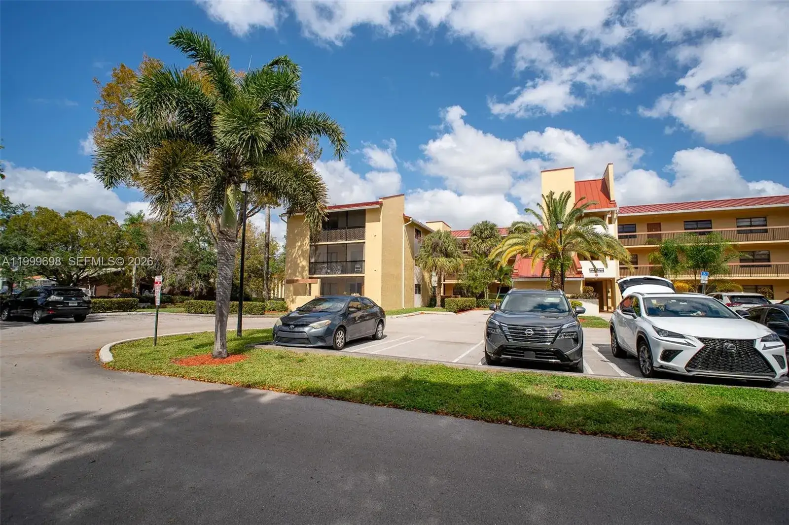 2083 Coral Ridge Dr # N302, Coral Springs FL 33071