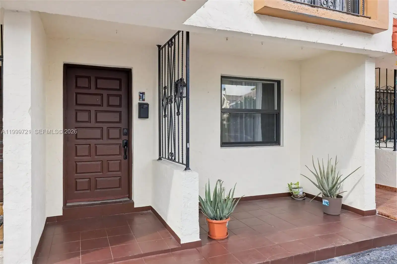 8389 NW 8th St, Miami FL 33126 photo 5