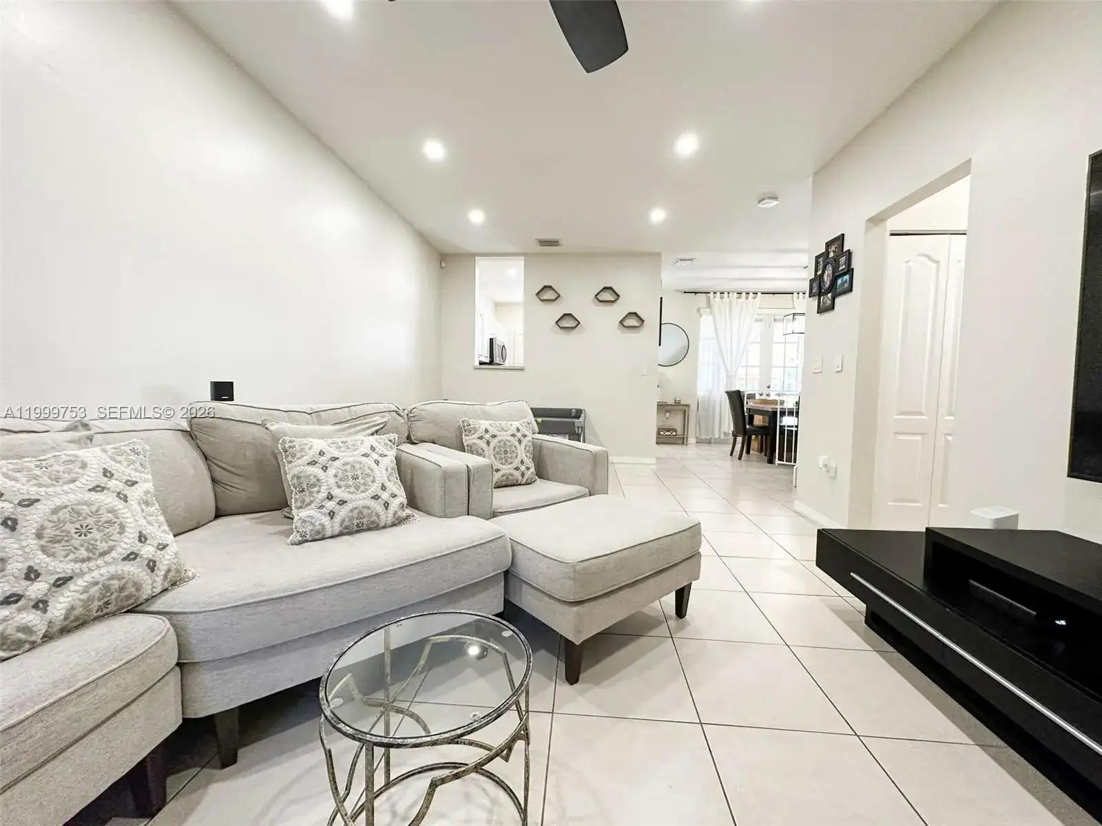 130 Riverwalk # 130, Sunrise FL 33326 photo 2