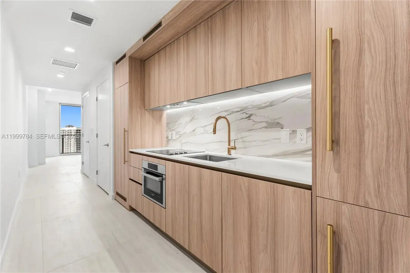 77 SE 5th Street # 3304, Miami FL 33131 photo 3
