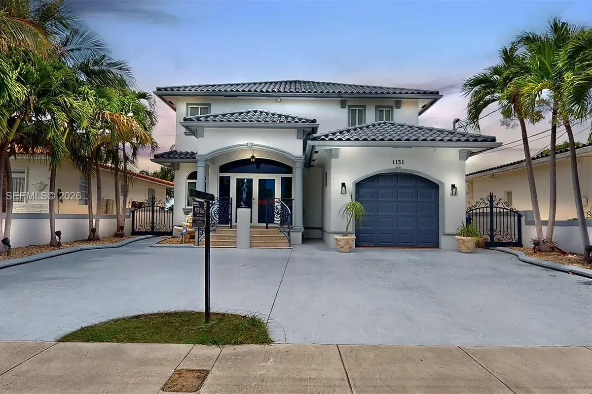 1131 Stillwater Dr, Miami Beach FL 33141