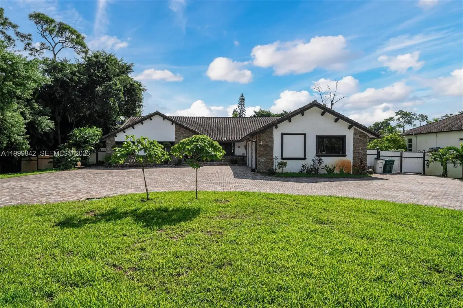 6252 NW 65th Ter, Parkland FL 33067 photo 2