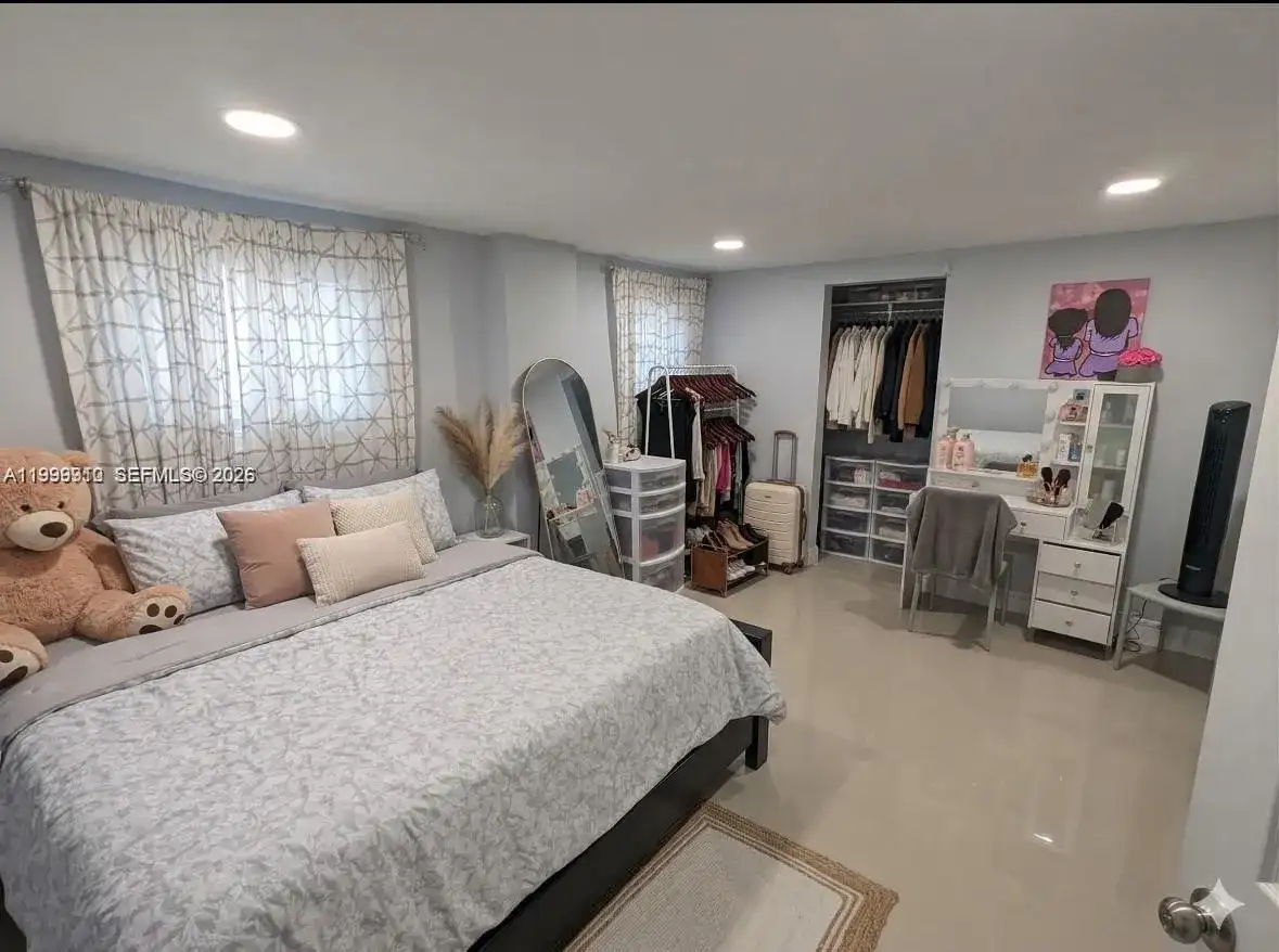 442 NE 162nd St, Miami FL 33162 photo 3