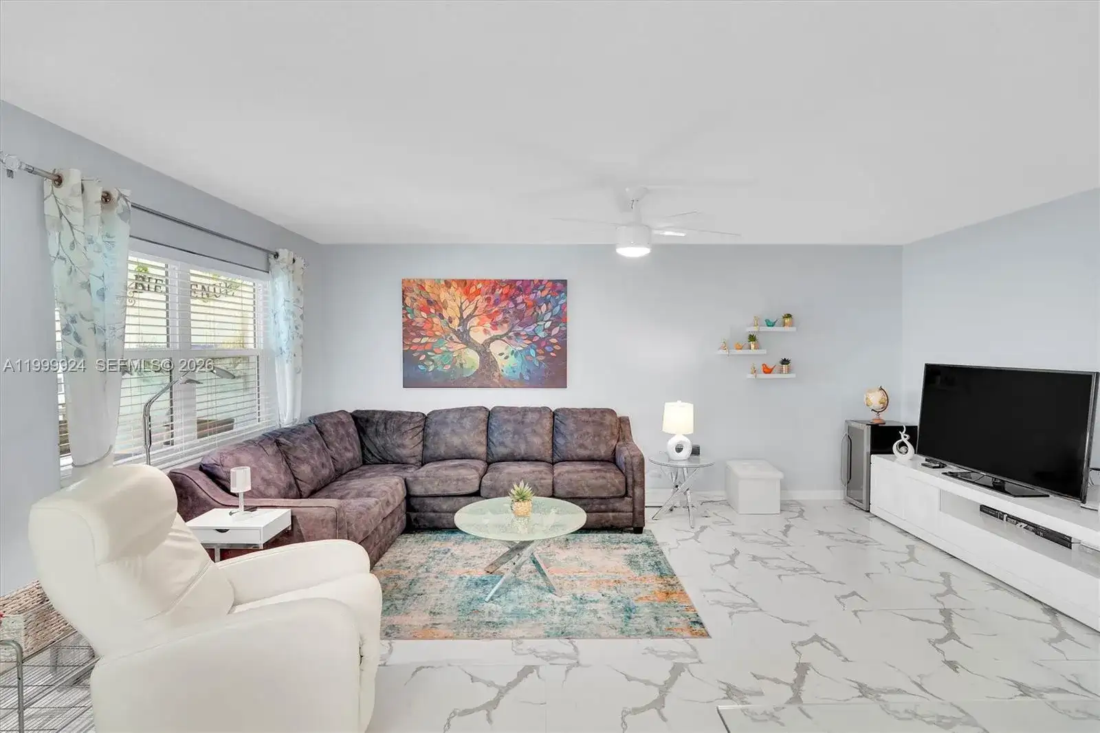580 Egret Dr # 303, Hallandale Beach FL 33009 photo 4