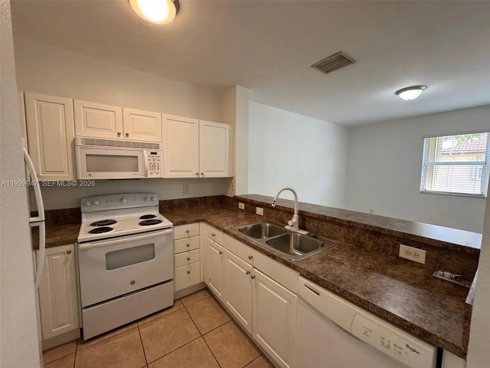 1690 NE 33rd Ave # 6, Homestead FL 33033 photo 4