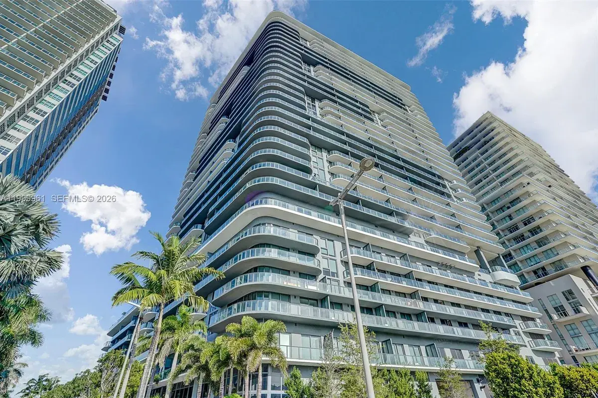 121 NE 34th St # 814, Miami FL 33137