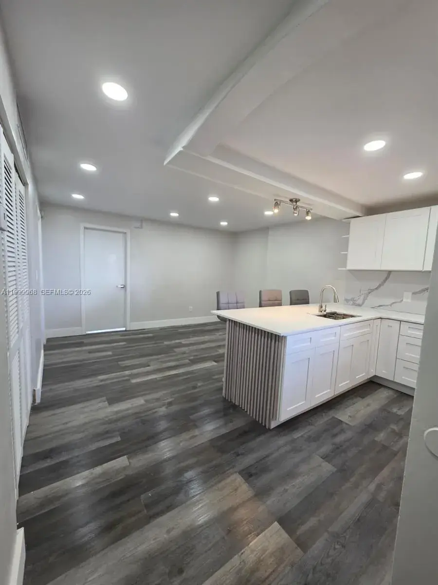 16400 NE 17th Ave # 701, North Miami Beach FL 33162