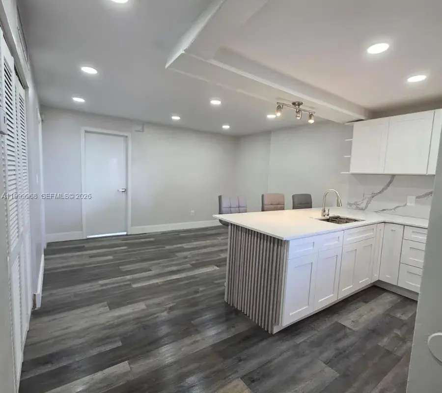 16400 NE 17th Ave # 701, North Miami Beach FL 33162