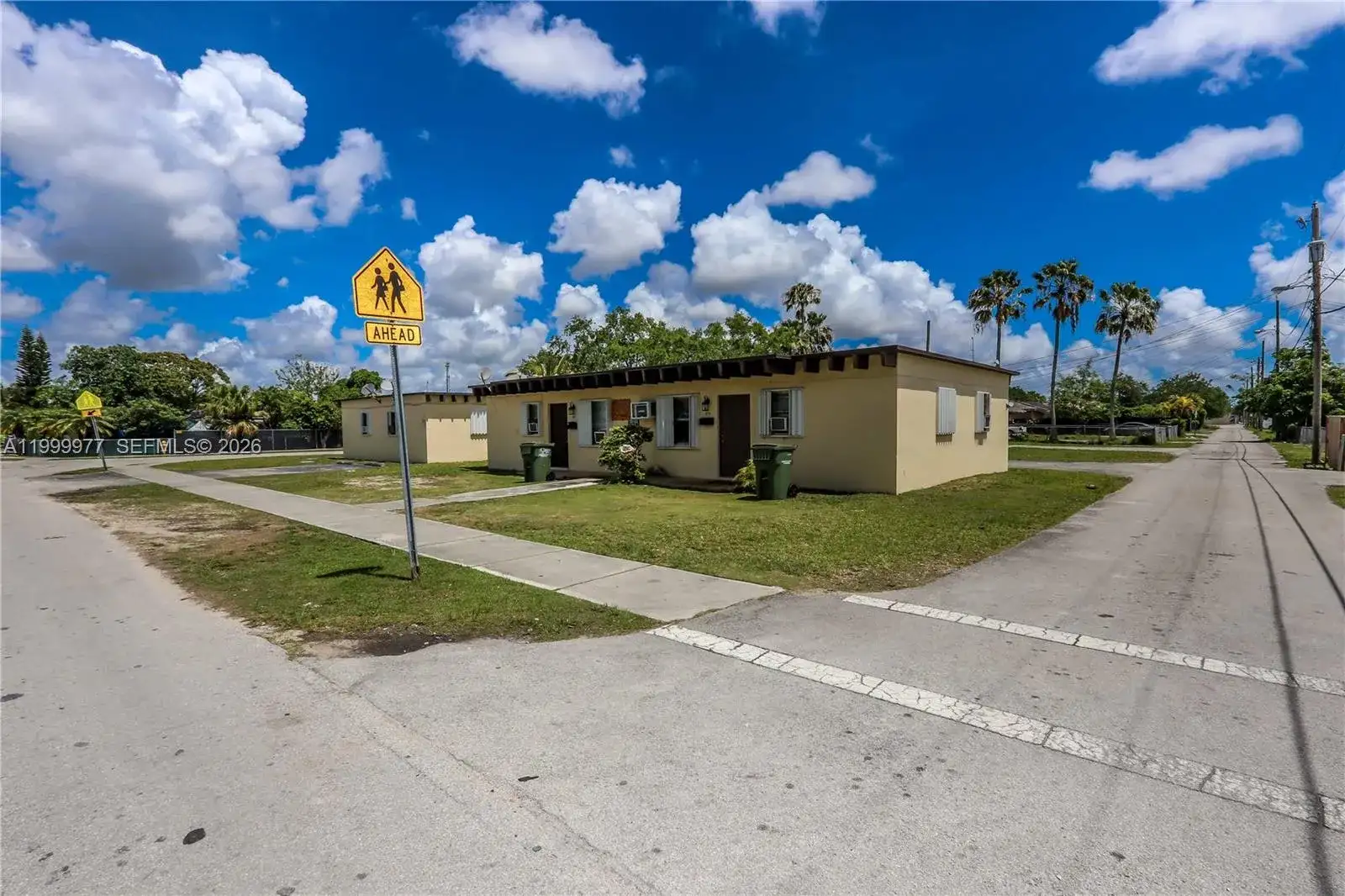 611 SW 8th Ave, Homestead FL 33030 photo 2
