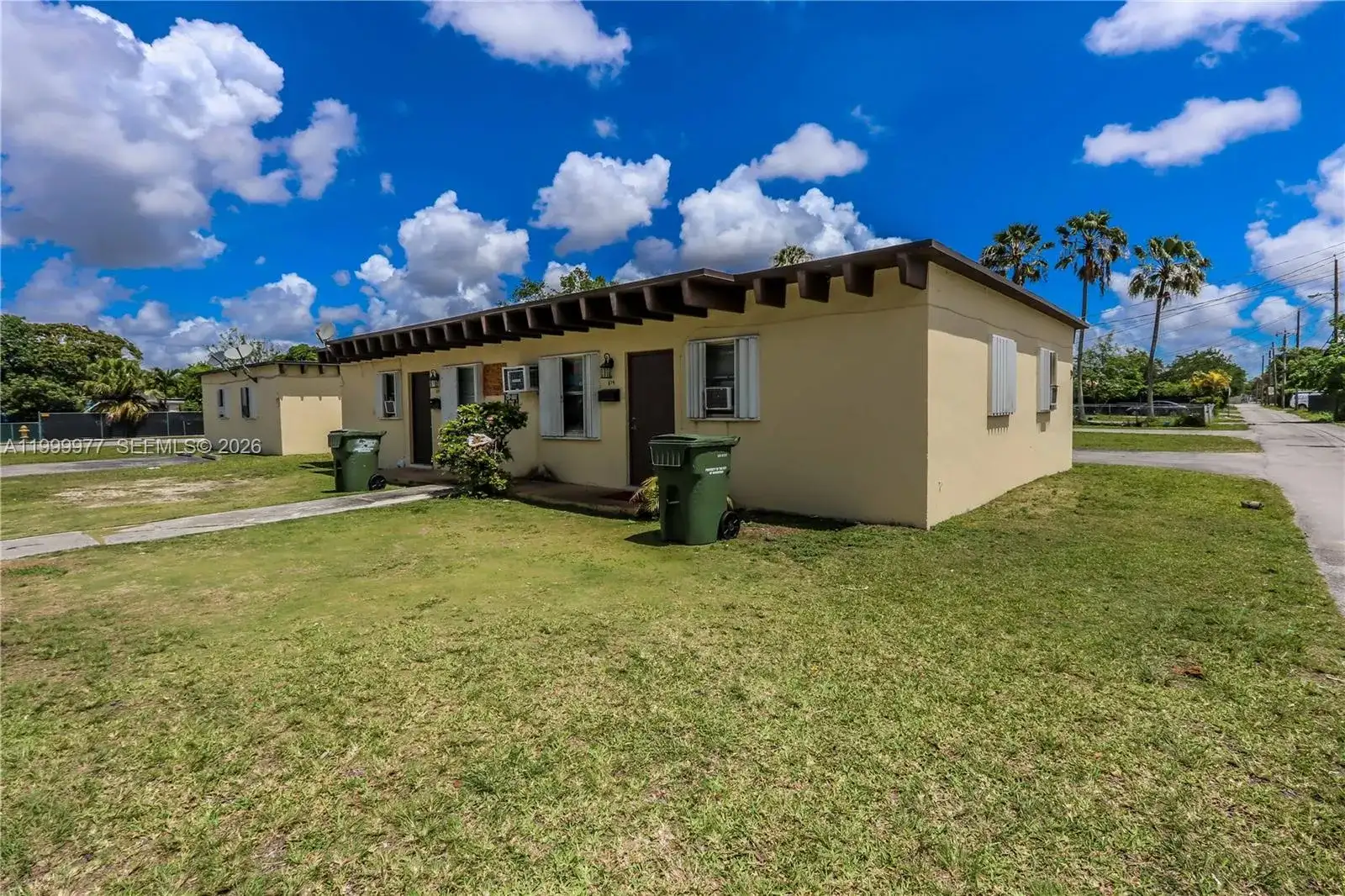 611 SW 8th Ave, Homestead FL 33030 photo 3
