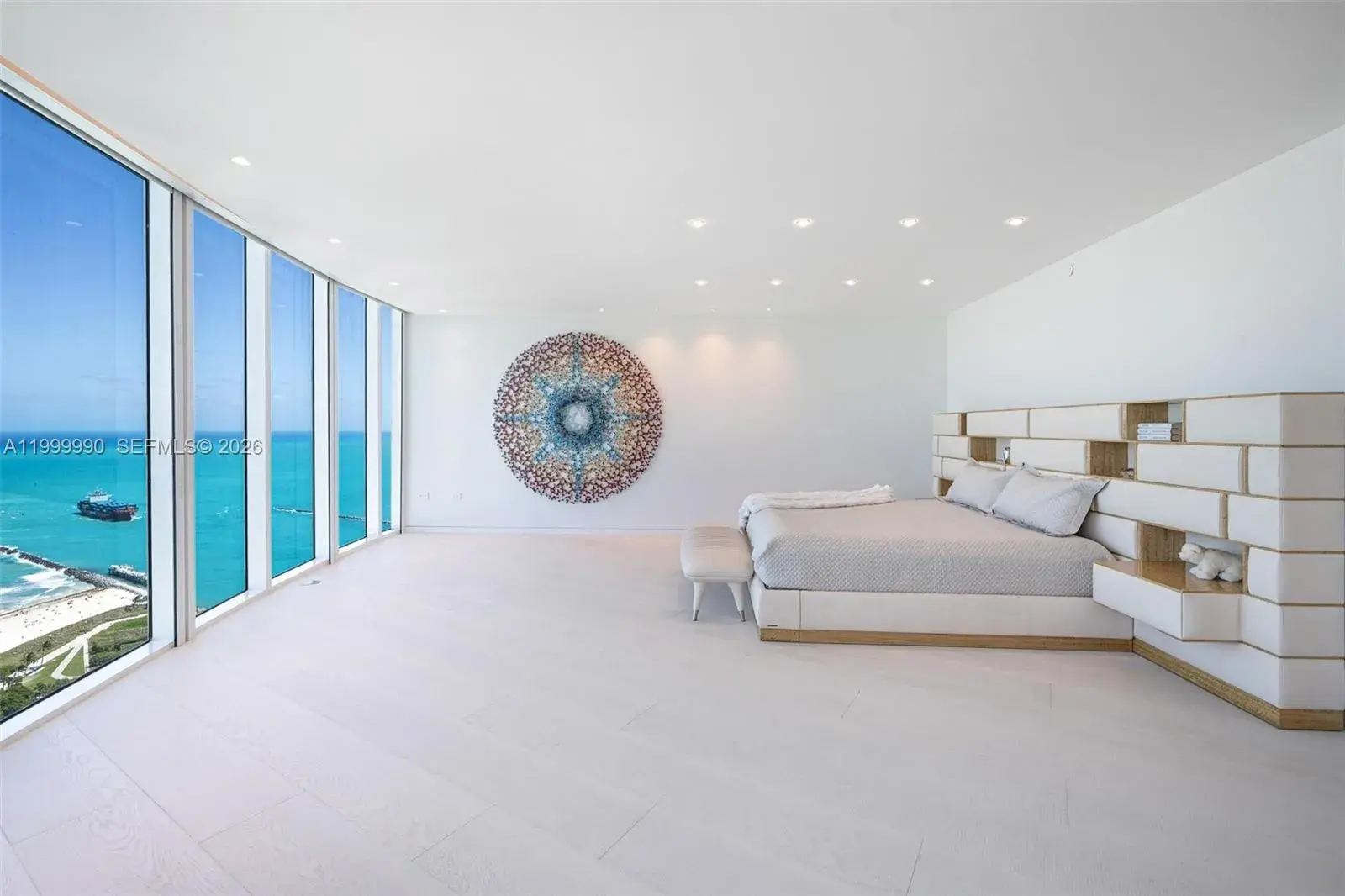 300 S Pointe Dr # 5, Miami Beach FL 33139
