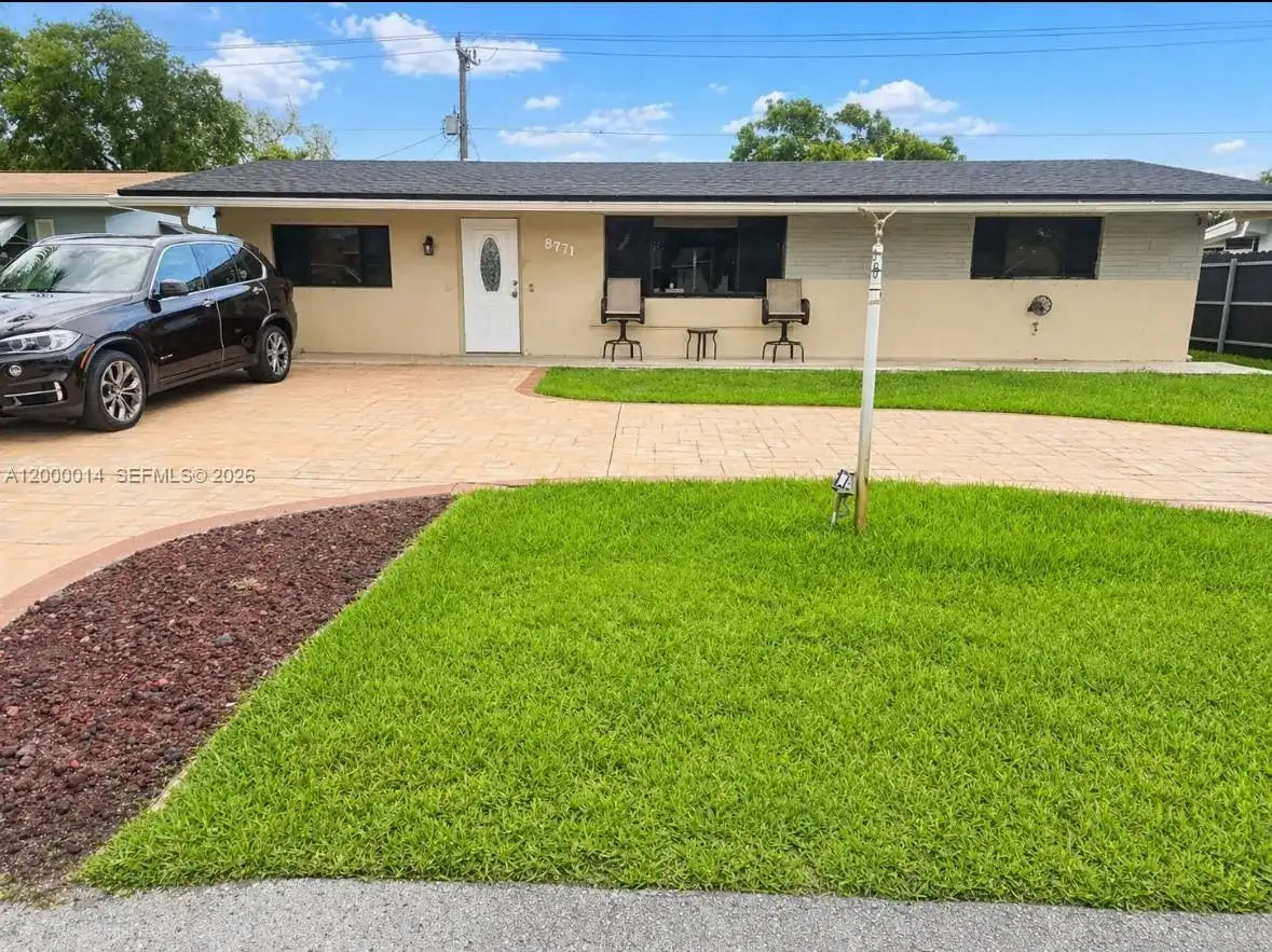 8771 NW 15th Ct, Pembroke Pines FL 33024