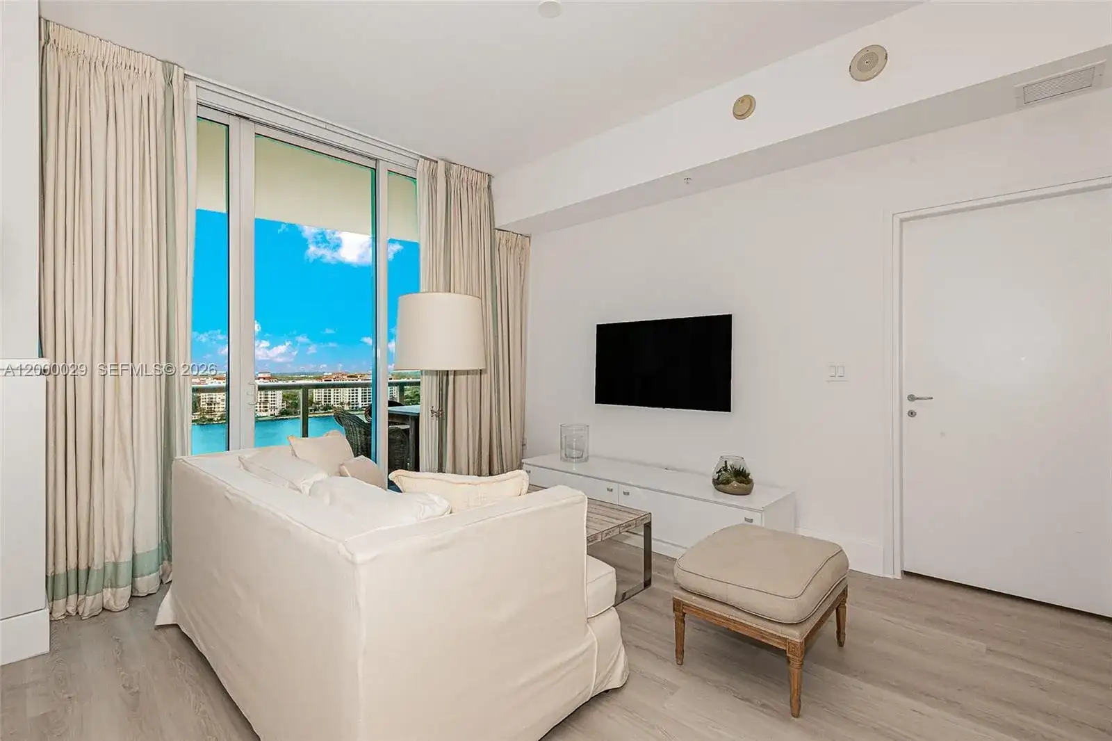 50 S Pointe Dr # 1804, Miami Beach FL 33139 photo 5