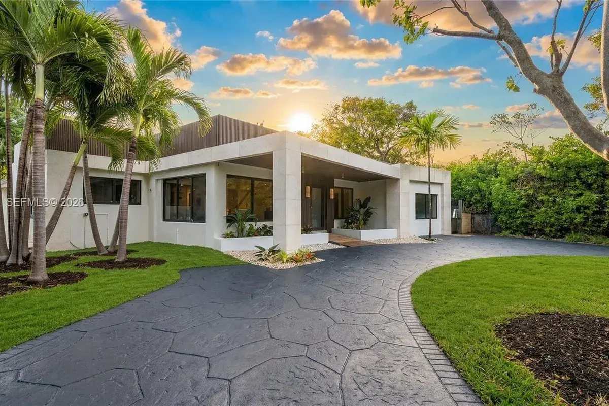 12600 Ixora Rd, North Miami FL 33181