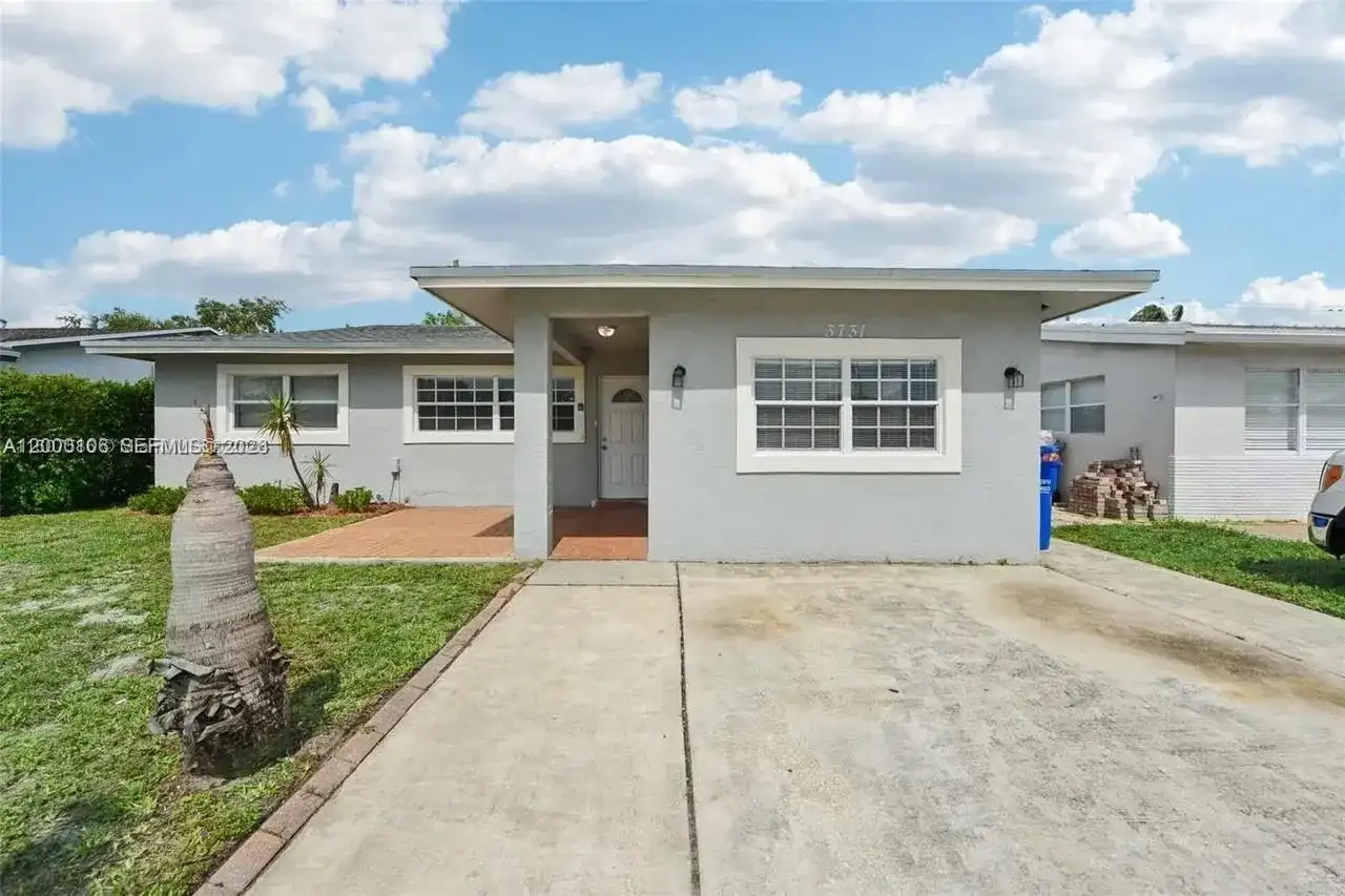 3731 NE 17th Ave, Pompano Beach FL 33064