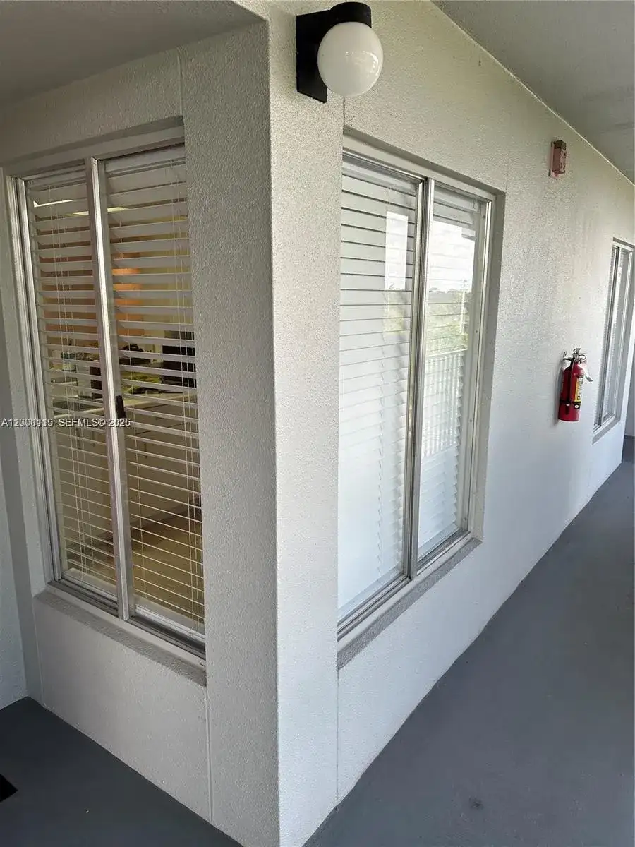 800 SW 137th Ave # 404G, Pembroke Pines FL 33027 photo 2