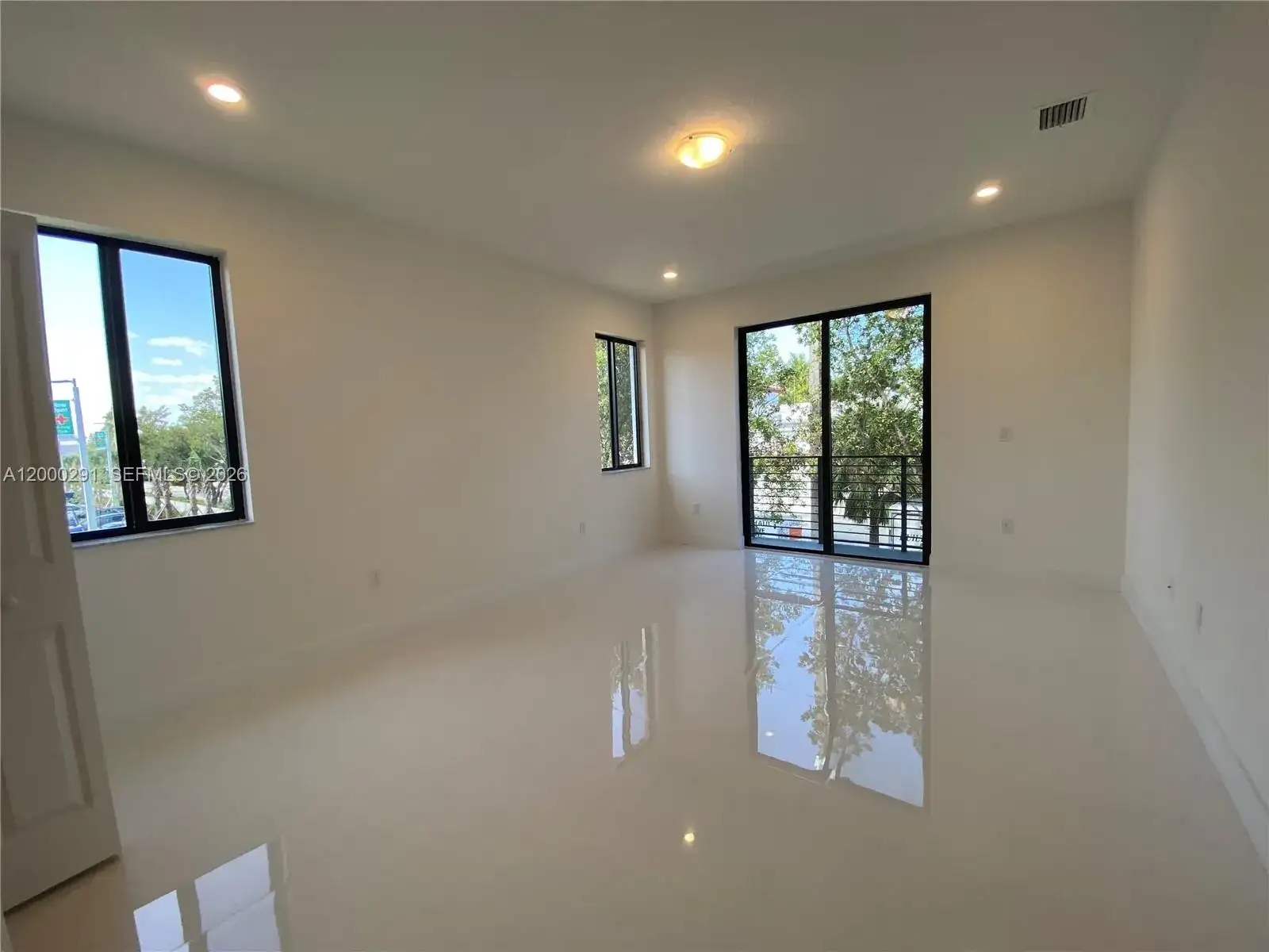 2434 SW 145th Pl, Miami FL 33175 photo 3