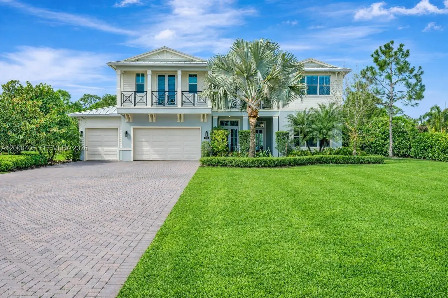 8150 SE Grassy Hollow Trl, Jupiter FL 33458 photo 2