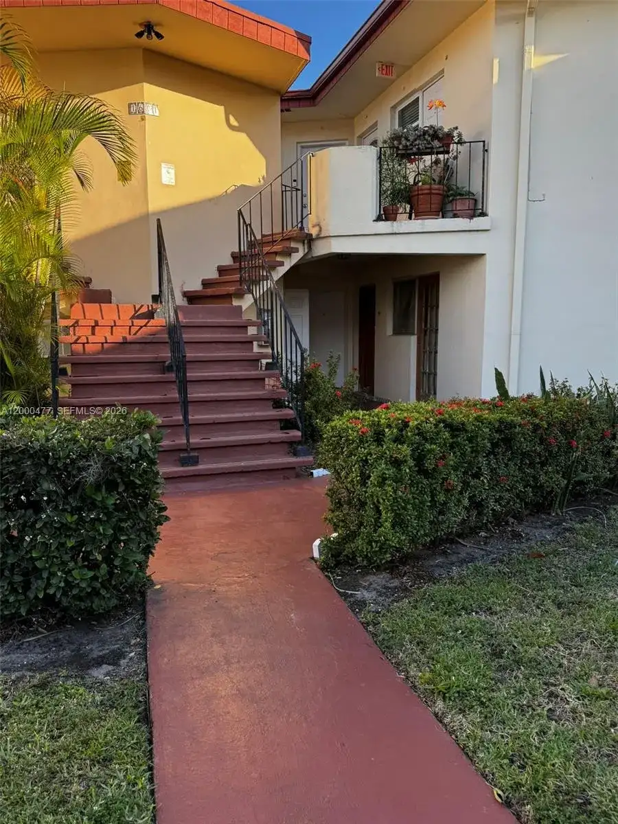 1601 NE Miami Gardens Dr # 103, Miami FL 33179 photo 2