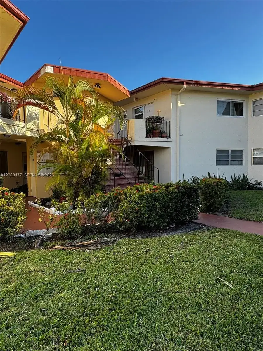 1601 NE Miami Gardens Dr # 103, Miami FL 33179 photo 5