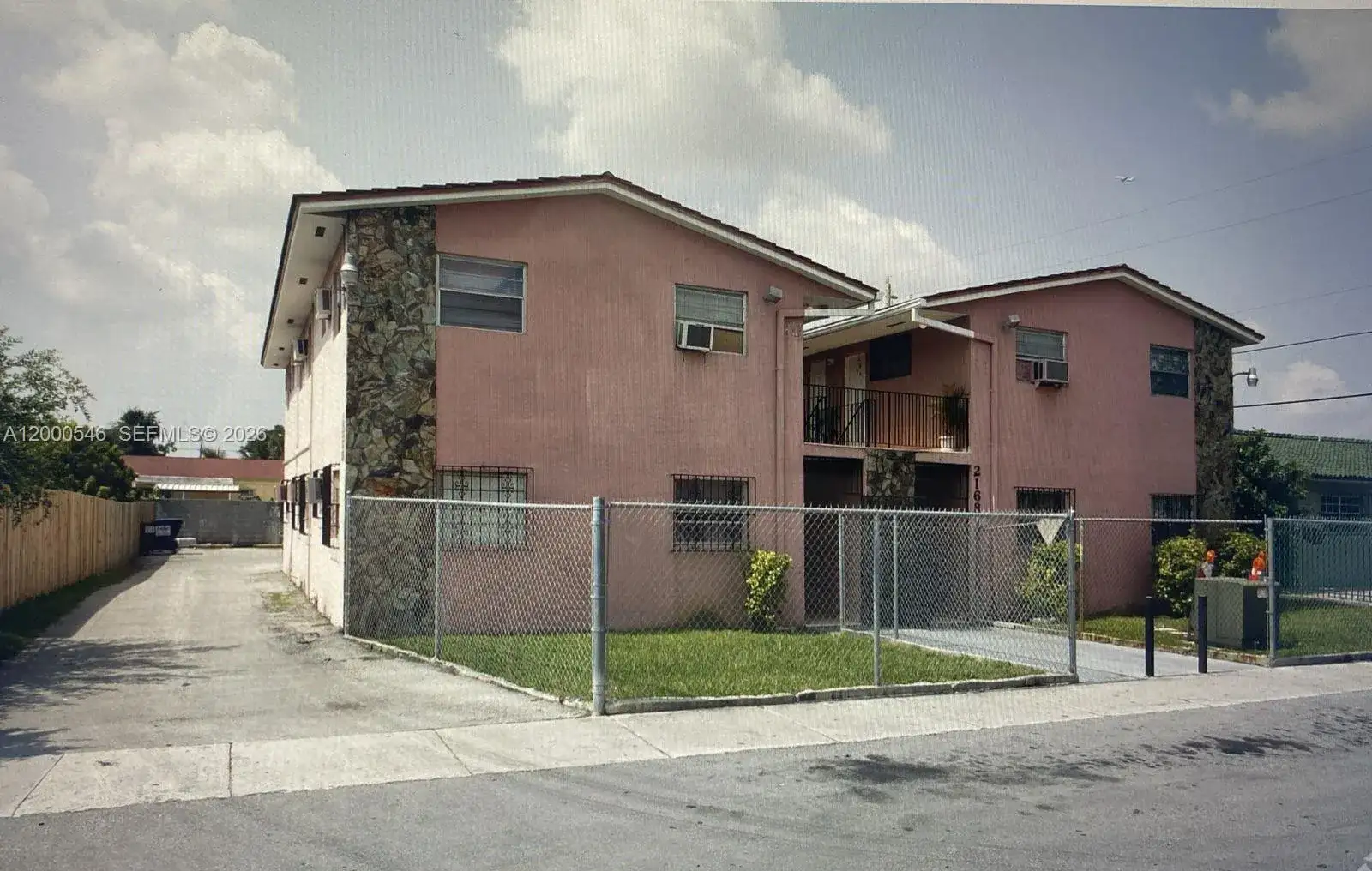 2168 NW 34th St # 2, Miami FL 33142 photo 2