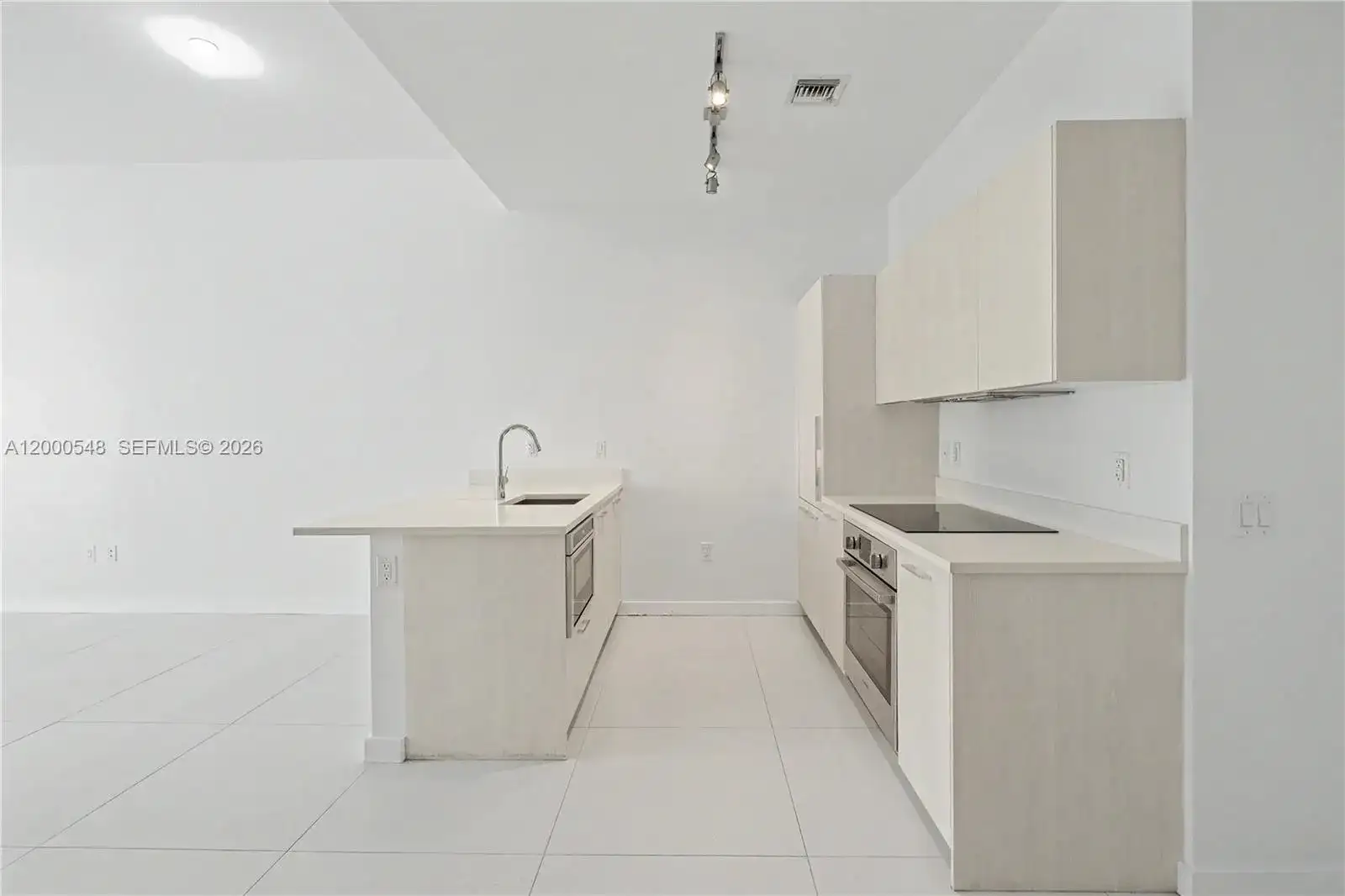 501 NE 31st St # 302, Miami FL 33137 photo 4