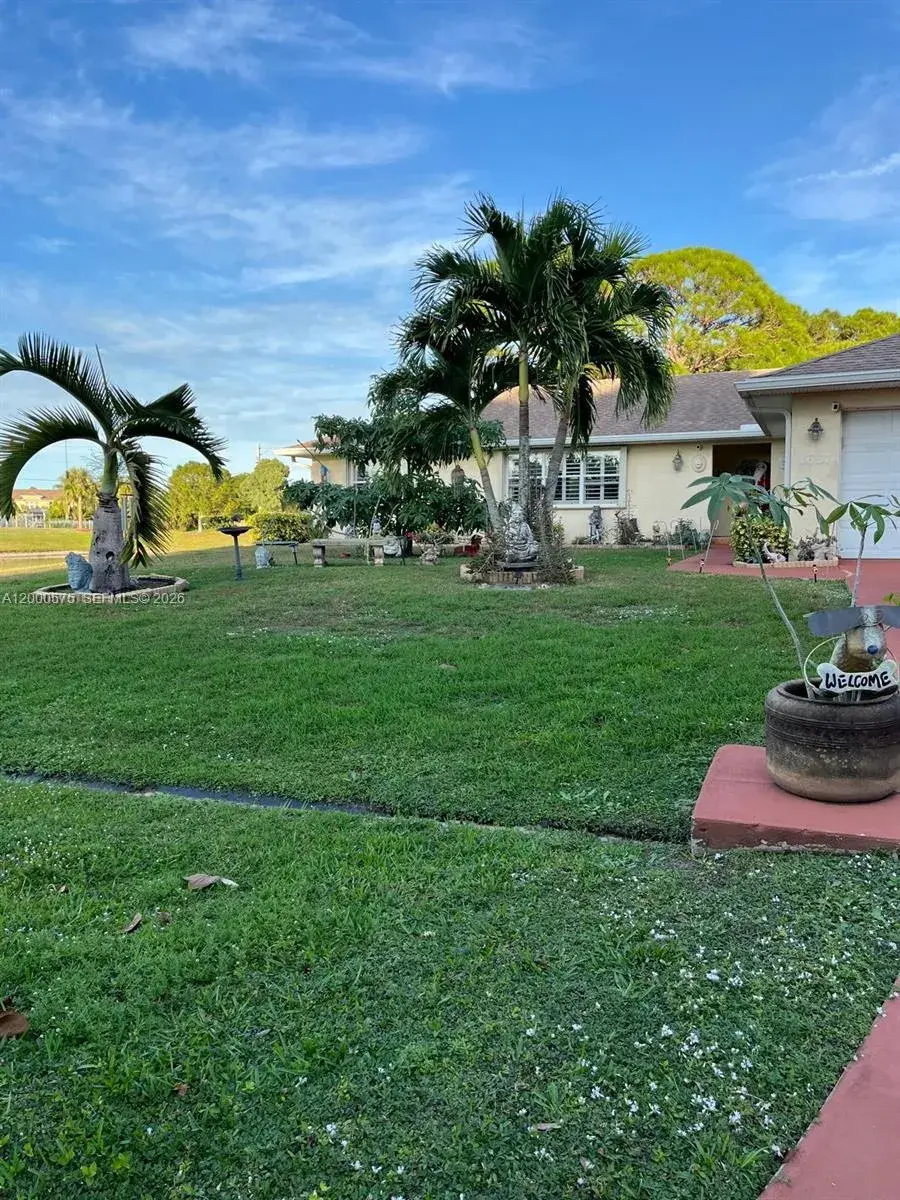 1637 SW Taurus Ln, Port St. Lucie FL 34984