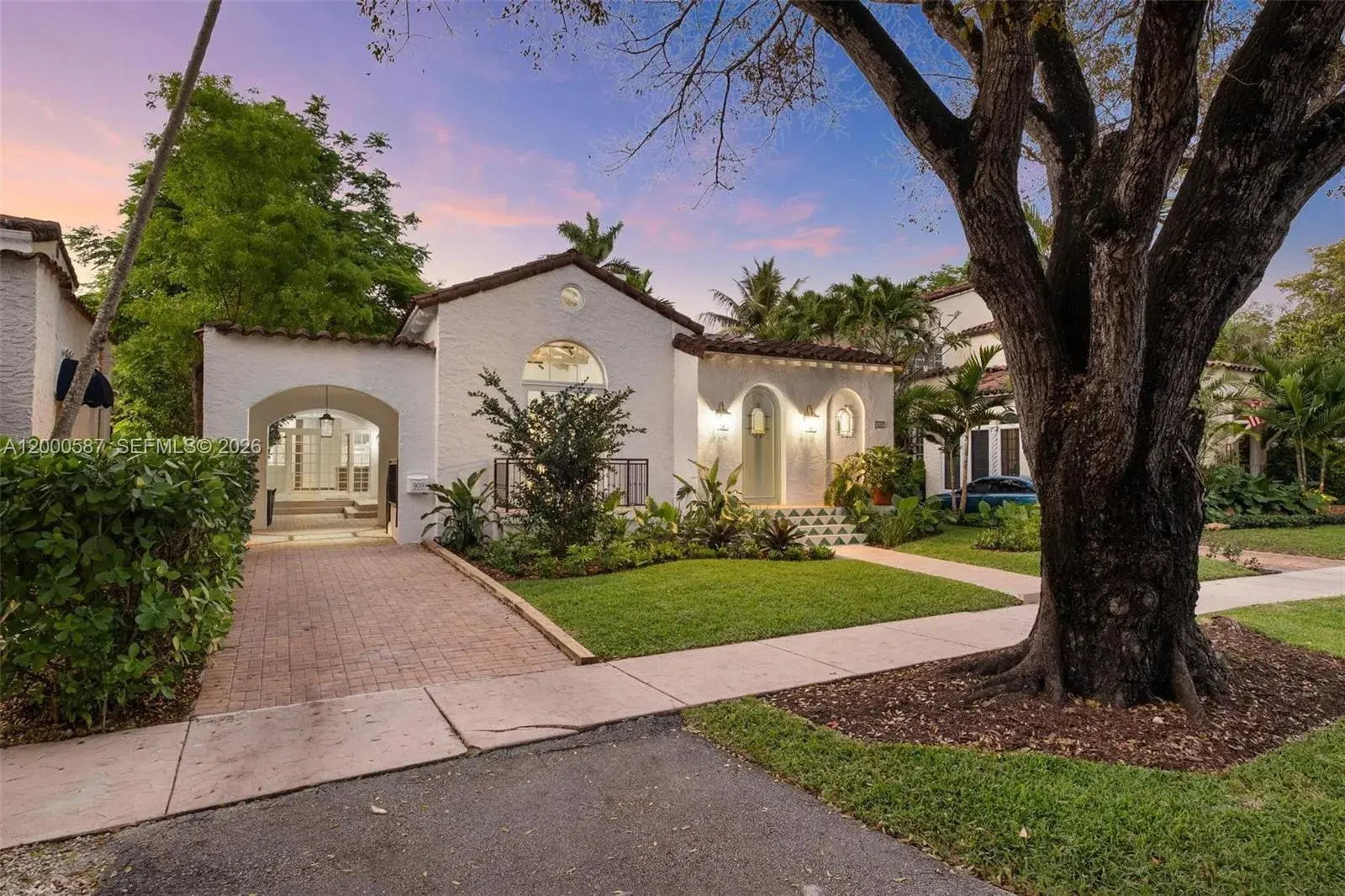 909 Roderigo Ave, Coral Gables FL 33134