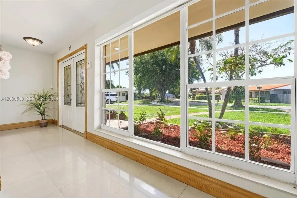 8197 W 14th Ct, Hialeah FL 33014 photo 5