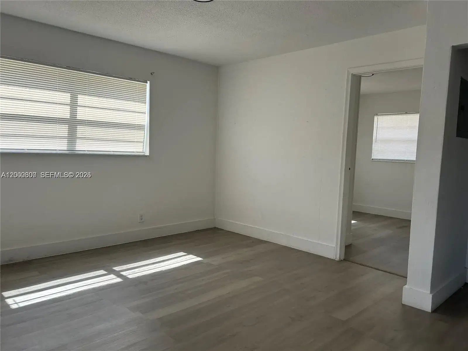 904 SW 10th St, Hallandale Beach FL 33009 photo 3