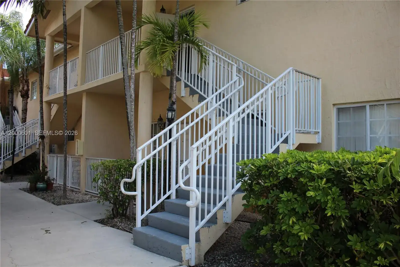 6962 NW 179th St # 6, Hialeah FL 33015 photo 2