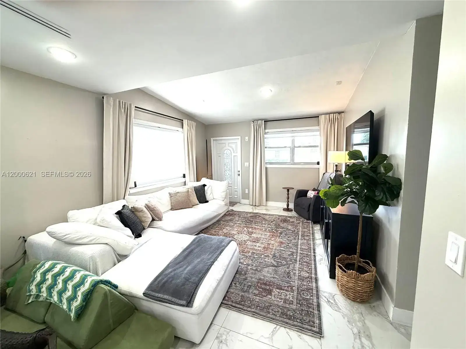 11020 SW 42nd Ter, Miami FL 33165 photo 5