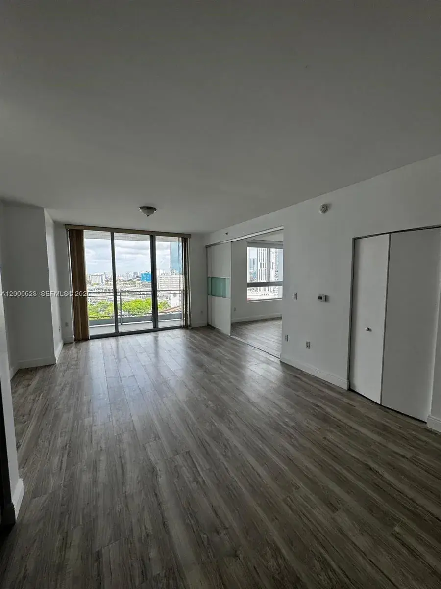 90 SW 3rd St # 1407, Miami FL 33130 photo 5