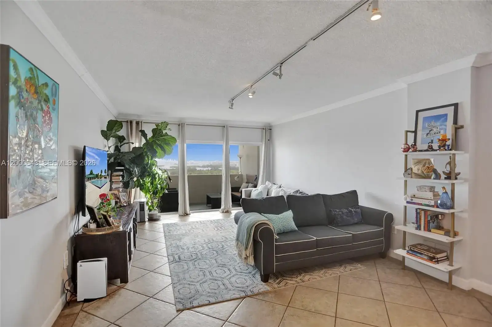 300 Bayview Dr, Sunny Isles Beach FL 33160 photo 3