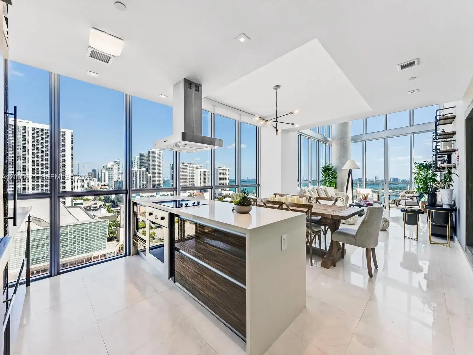 1100 Biscayne Blvd # 2105, Miami FL 33132 photo 2