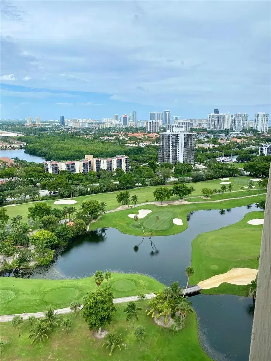 20379 W Country Club Dr # 40, Aventura FL 33180 photo 5