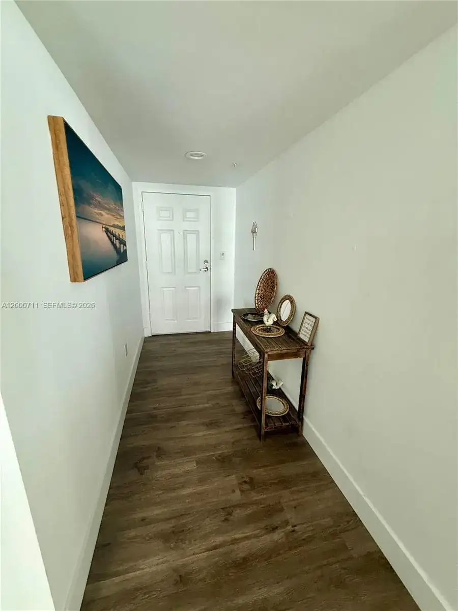 1155 Brickell Bay Dr # 1702, Miami FL 33131 photo 3