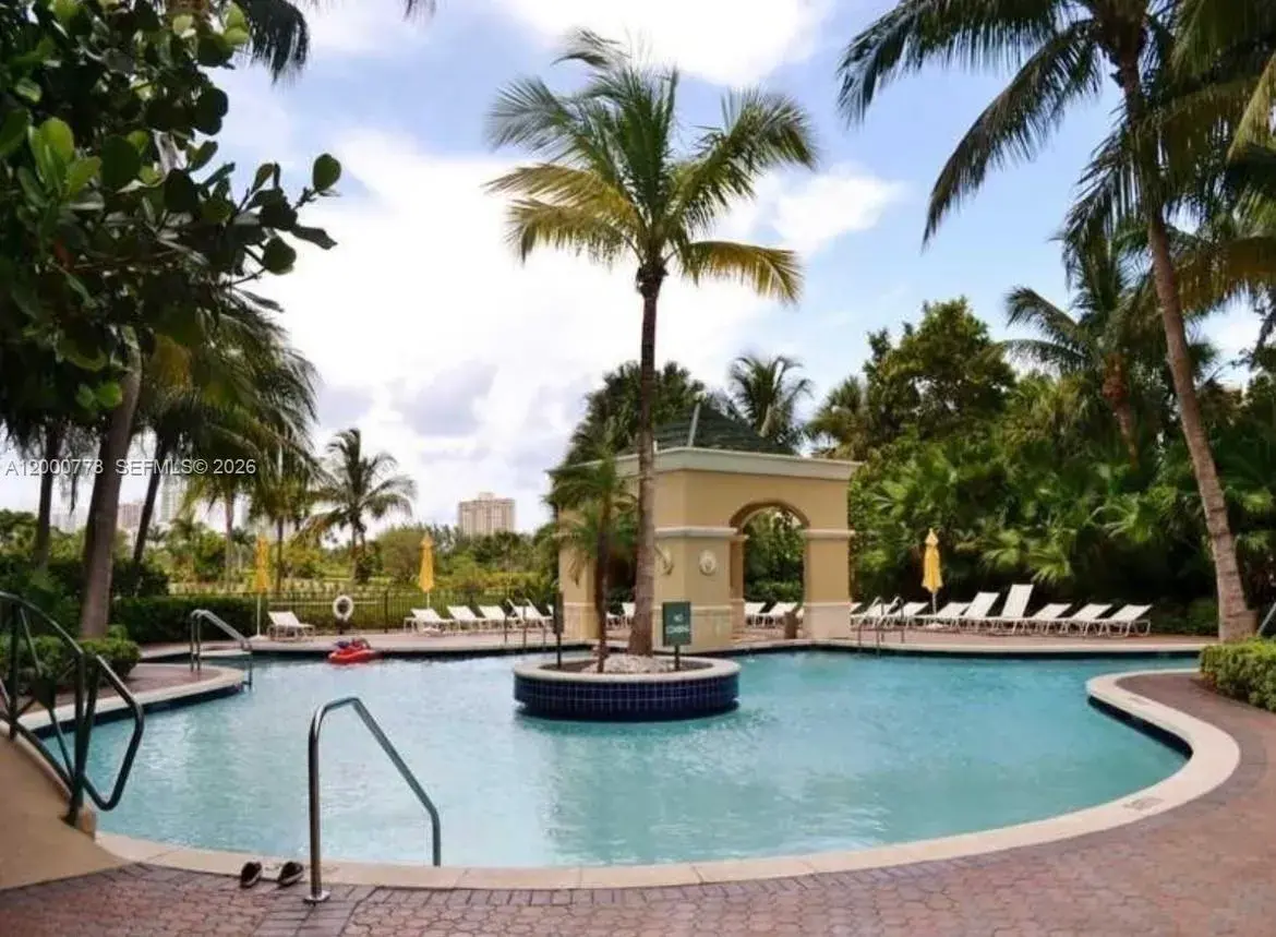 19501 W Country Club Dr # 210, Aventura FL 33180