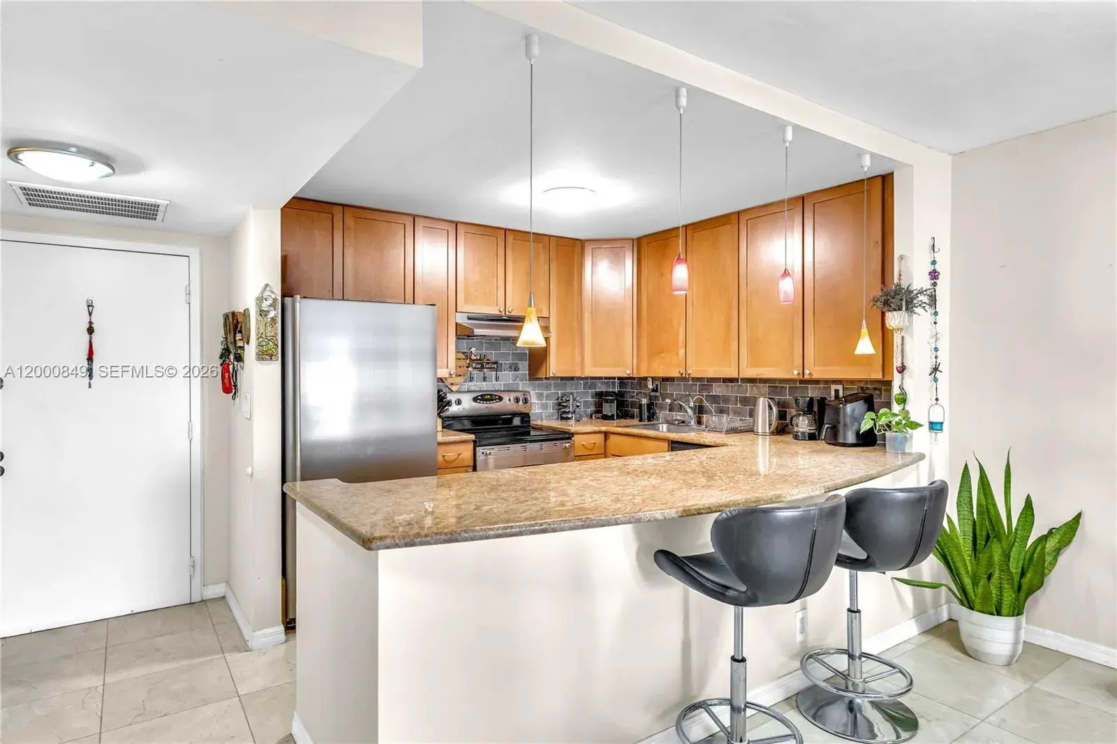 600 Three Islands Blvd # 618, Hallandale Beach FL 33009
