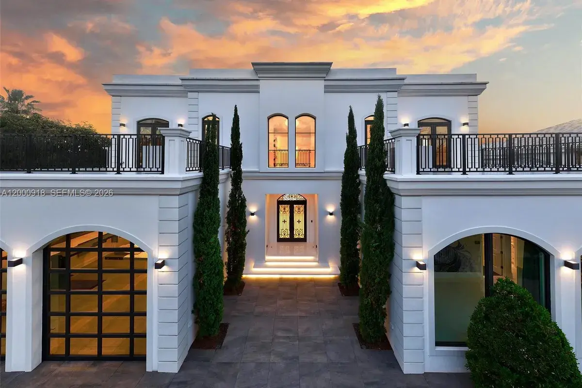 1239 Middle River Dr, Fort Lauderdale FL 33304